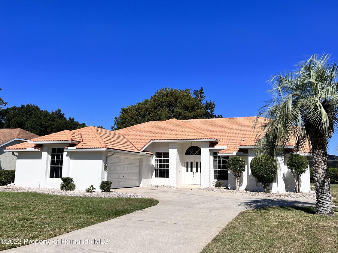 Foto principal - 9369 Ashley Dr