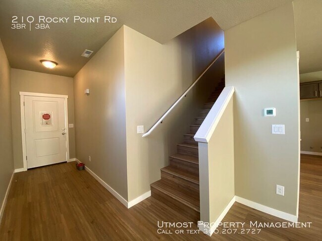 Building Photo - 210 Rocky Point Rd