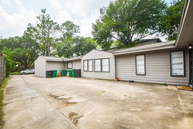 Foto del edificio - 3912 Childress St