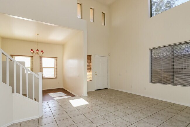 Building Photo - 15122 W Polk St