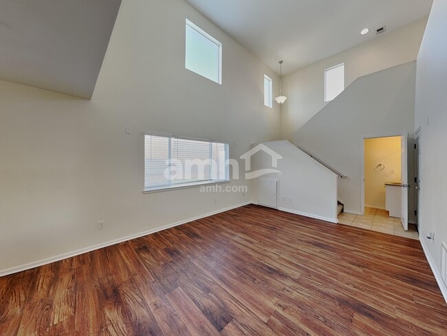 Building Photo - 5075 Pelican St