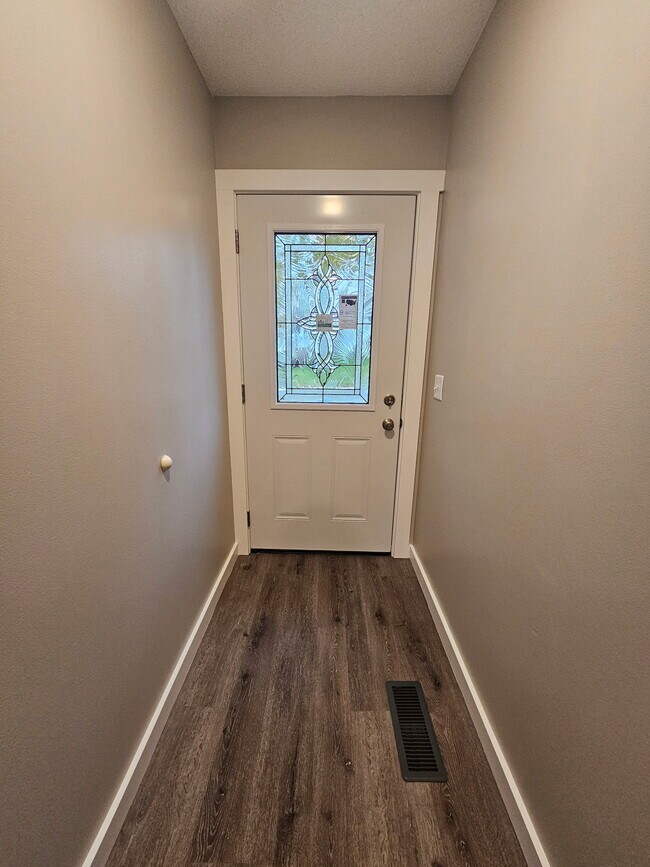 Foto del edificio - 3437 Ivy Ln