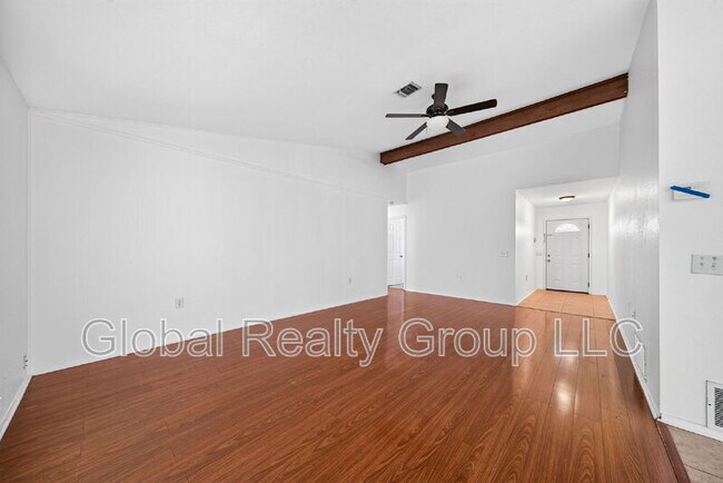 Foto del edificio - 7713 Narrow Pass St