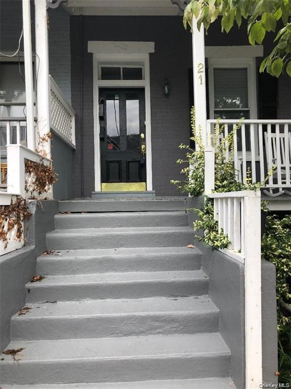 Building Photo - 21 Bridge St