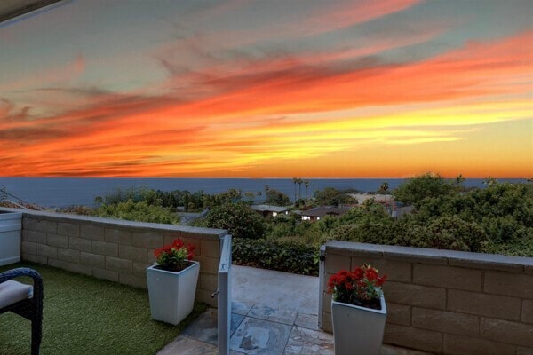 Foto del edificio - 21692 Ocean Vista Dr