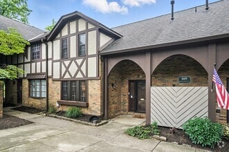 Building Photo - 665 Olde Towne Ave