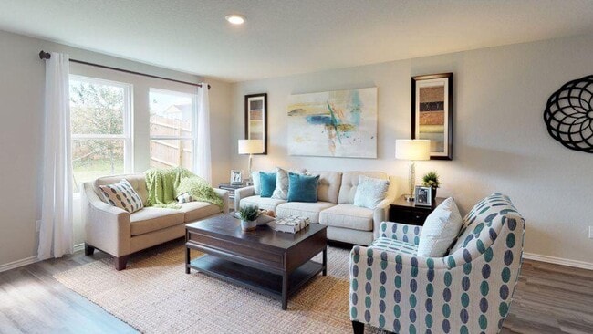Building Photo - 4-BEDROOM, UPGRADED HOME IN SILOS SUBDIVISION