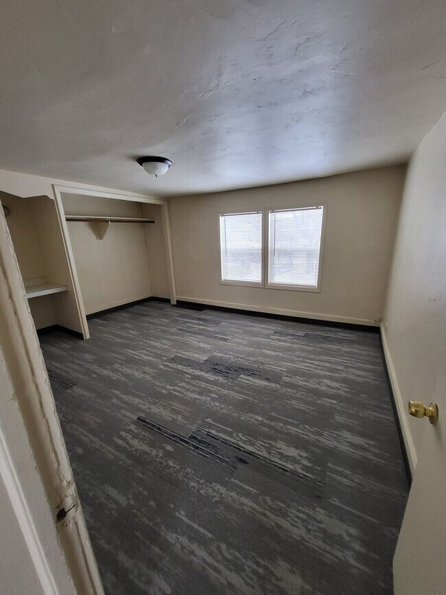 Foto del edificio - 207 N Irwin Ave