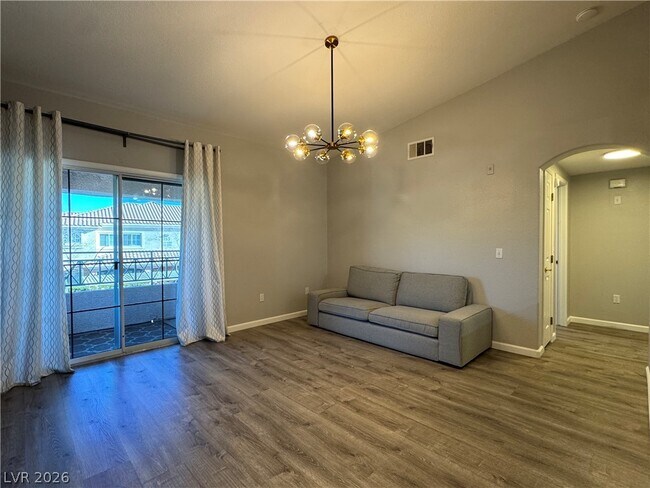 Foto del edificio - 401 Amber Pine St