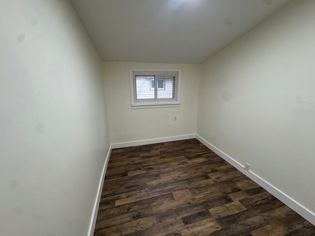 Building Photo - 3702 S Boots St