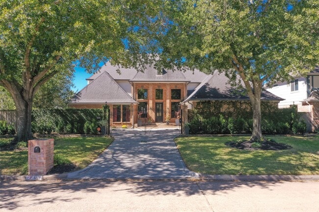 Building Photo - 1818 Brookchester Dr