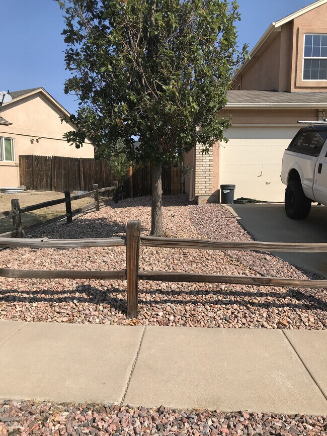 Foto del edificio - 6855 Becknell Dr