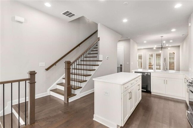 Building Photo - 4312 Parkside Pl