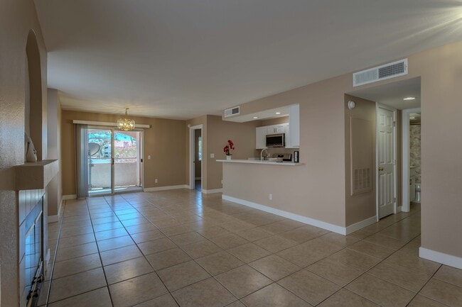 Foto del edificio - 7570 W Flamingo Rd