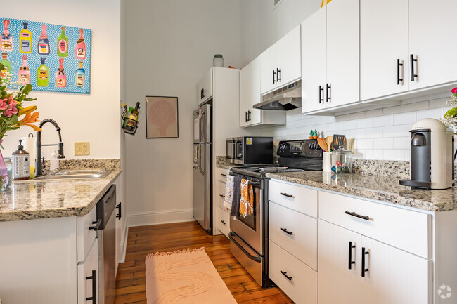 1BR, 1BA - 879SF - Dannenberg Lofts