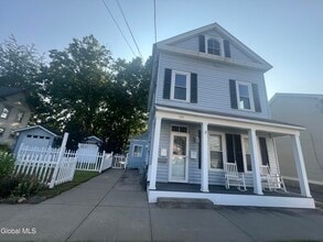 Building Photo - 191 Elm St