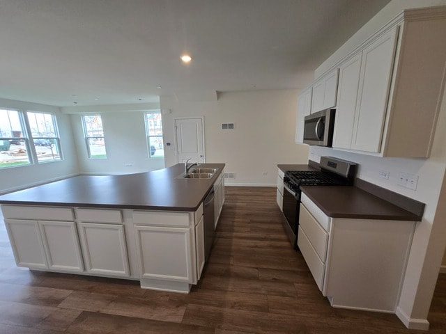 Foto del edificio - 5931 Hawkweed Dr