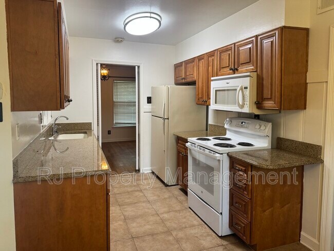 Foto del edificio - 1619 Dorset Dr