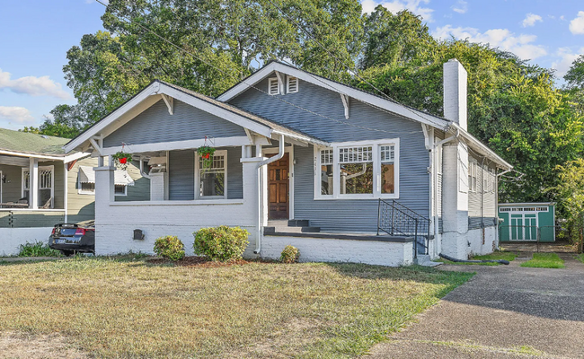 Building Photo - 3 Bed 1 Bath in Downtown Chattanooga!