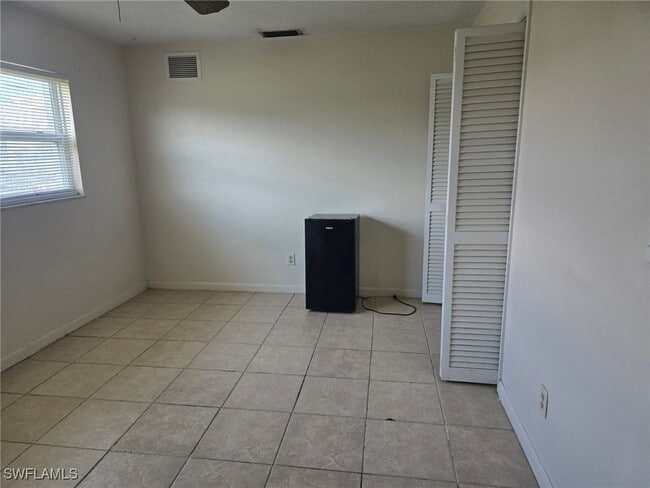 Foto del edificio - 3810 SE 12th Ave