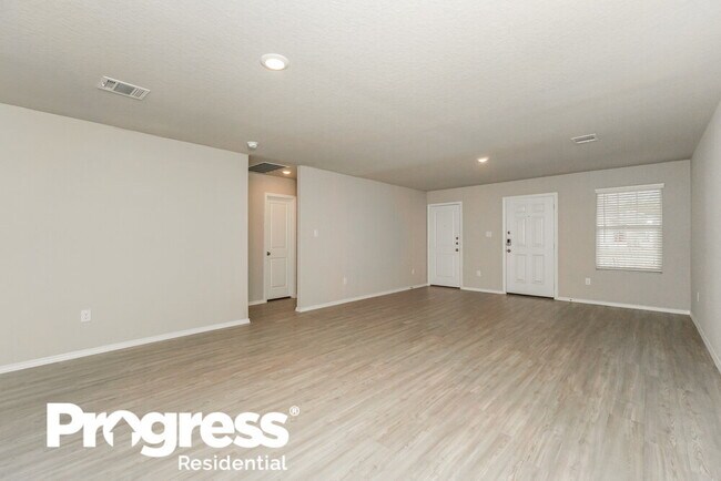 Foto del edificio - 6428 Cotton Ridge