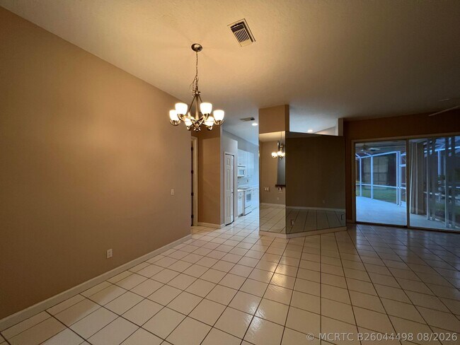 Foto del edificio - 557 SW New Castle Cove