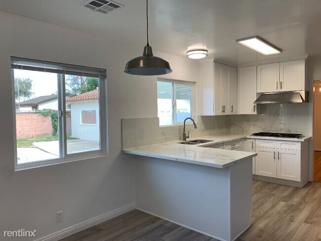 Building Photo - 3 br, 2 bath House - 1811 E Linda Vista St