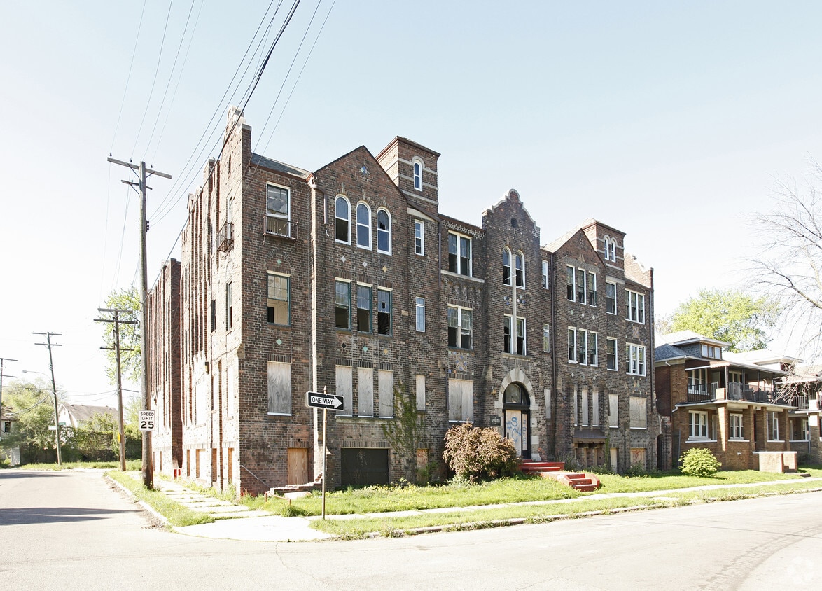 Building Photo - The Kenniston