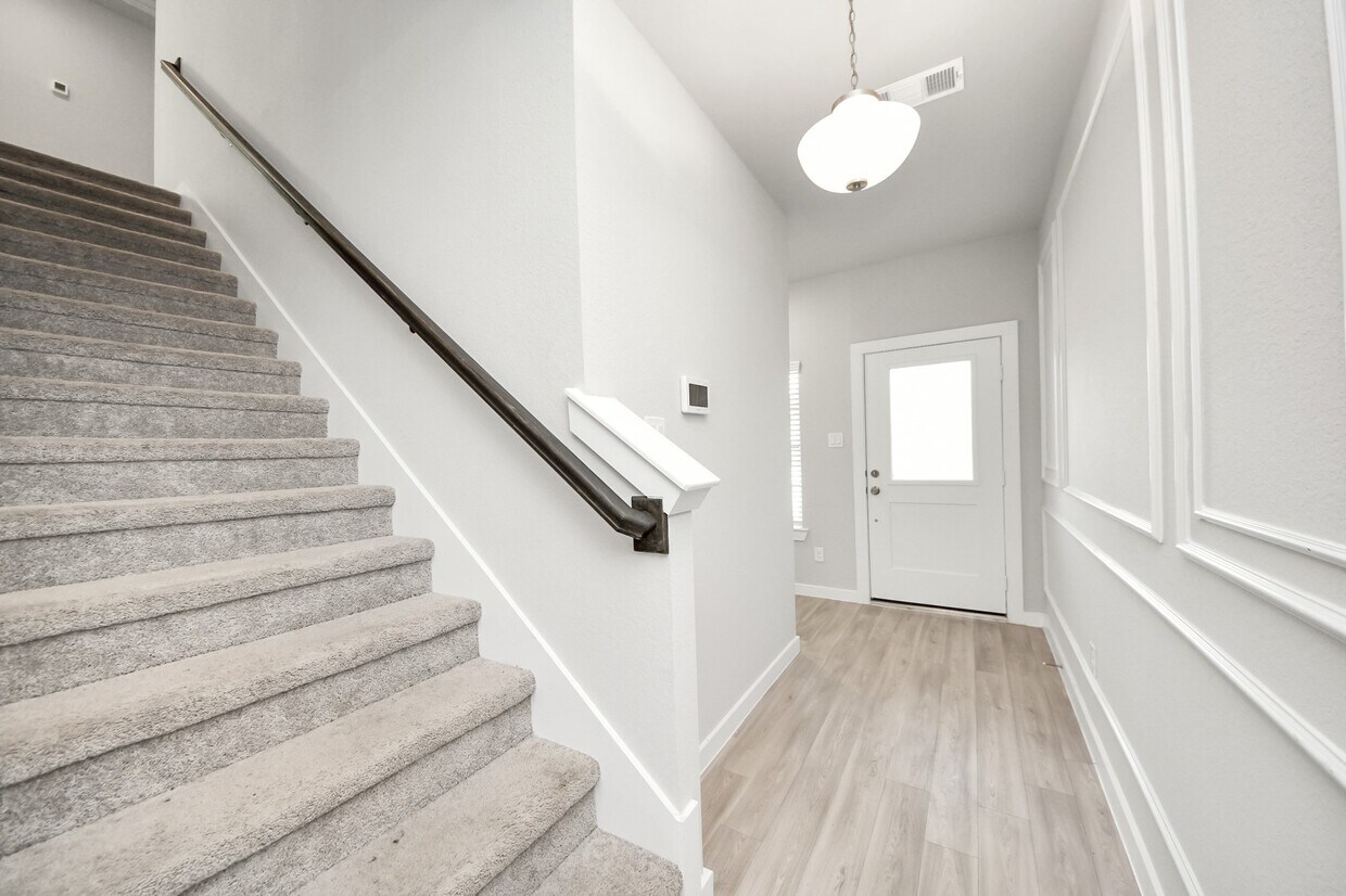 Building Photo - 21650 Wave Holw Dr