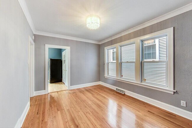 Foto del edificio - 1521 W Nelson St