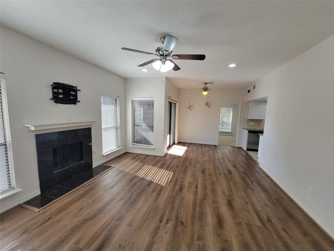 Foto del edificio - 2025 Augusta Dr