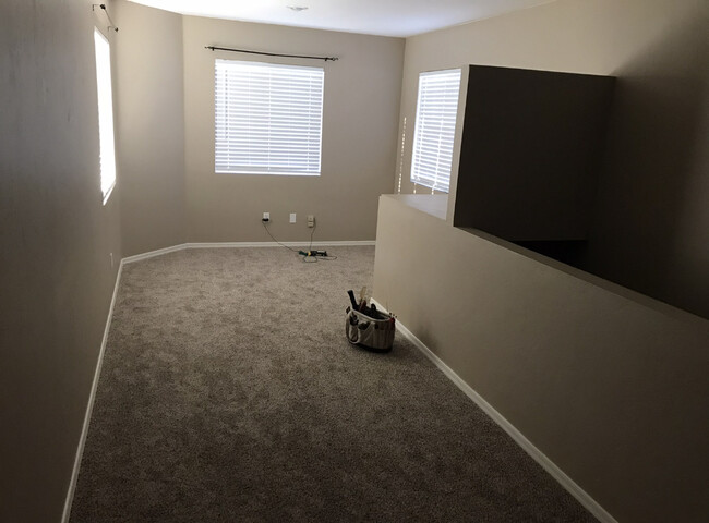 Loft - 6750 N Chambers Dr