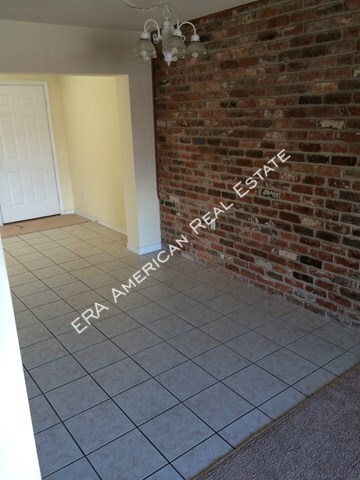 Building Photo - Stonegate Court Townhome