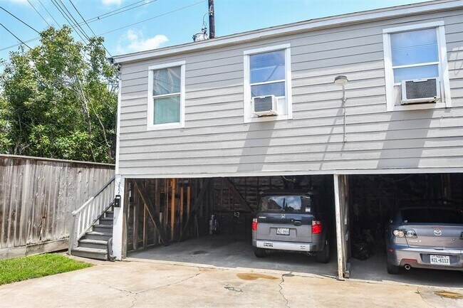 Foto del edificio - 2722 Wroxton Rd