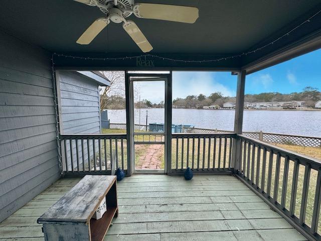 Foto del edificio - 124 Island Blvd