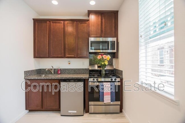 Foto del edificio - 2730 Viterbo Ct