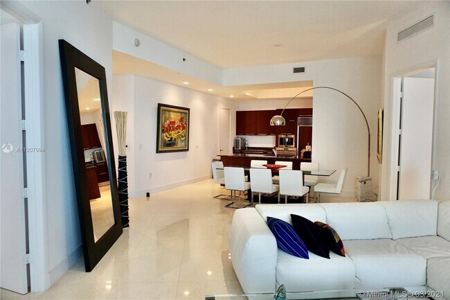 Foto del edificio - 16001 Collins Ave