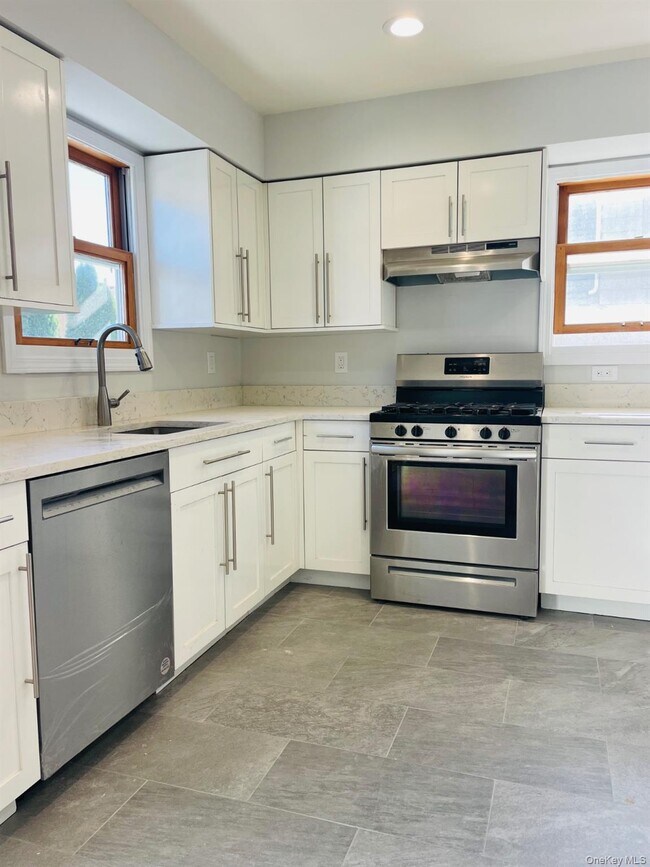 Foto del edificio - 16 Oldwood Rd S