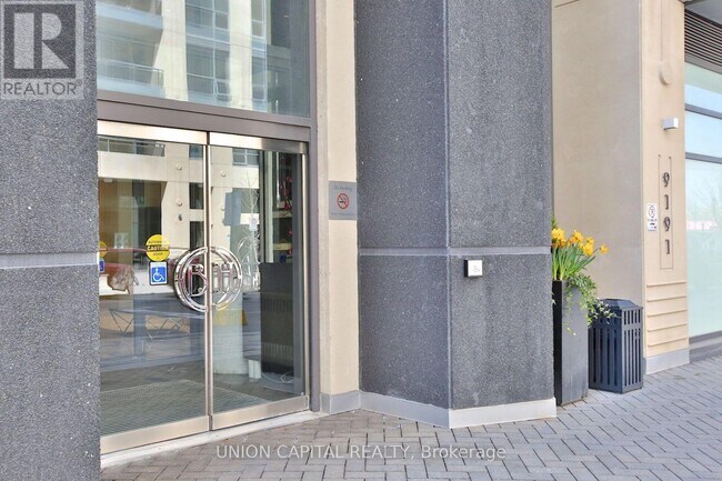 Photo du bâtiment - 9191 Yonge St