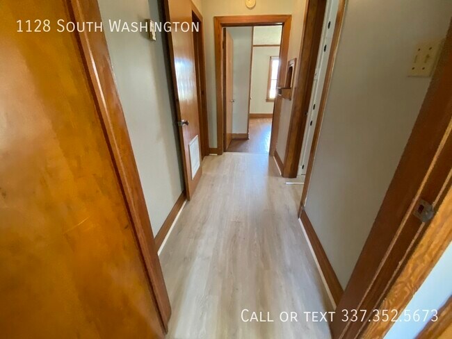 Foto del edificio - 1128 South Washington-