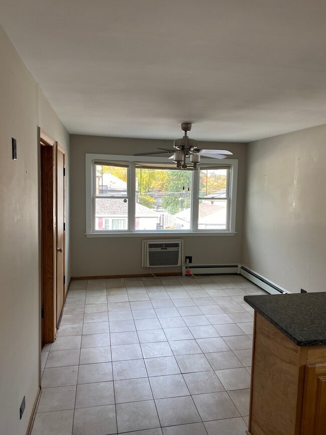 Building Photo - 8252 W 95th St