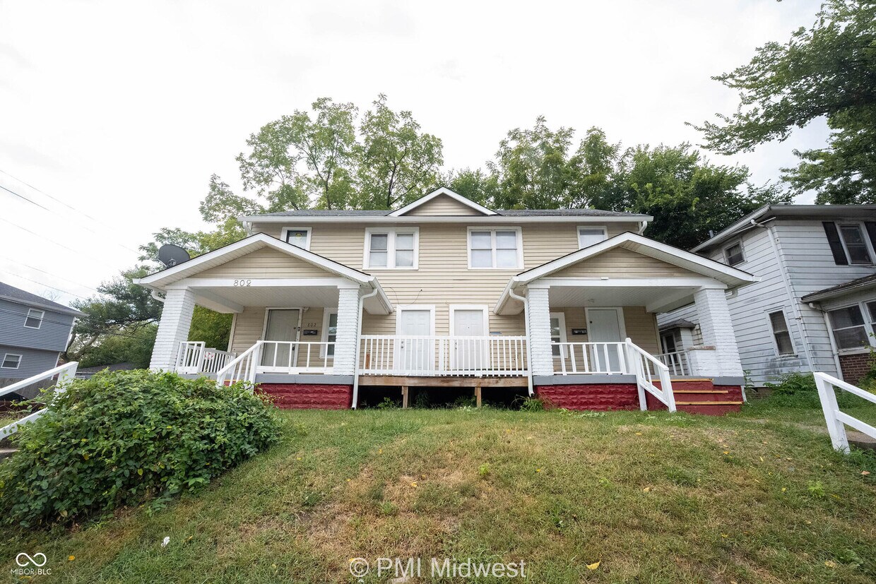 Foto principal - 804 Lasalle St