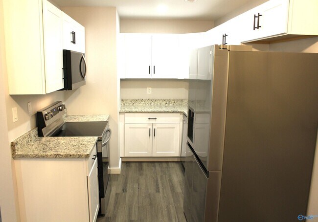 Building Photo - 1204 Liberty Dr