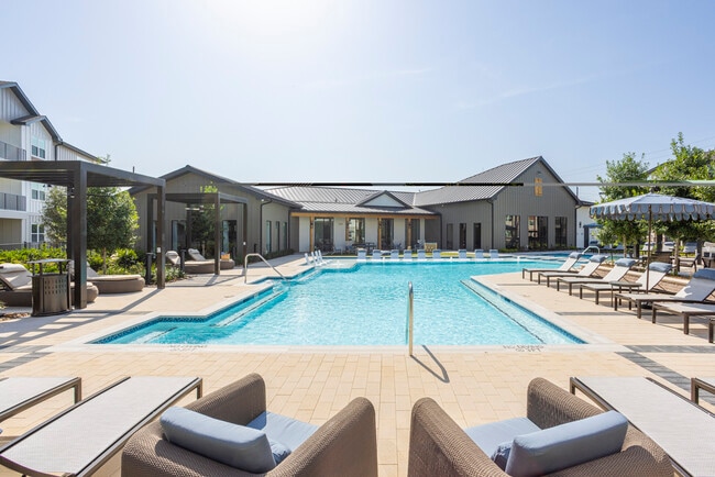 Resort Style Living - Broadstone Creekside