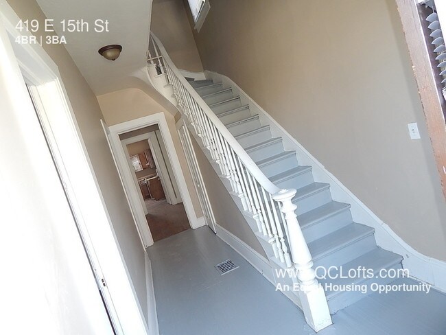 Foto del edificio - 419 E 15th St