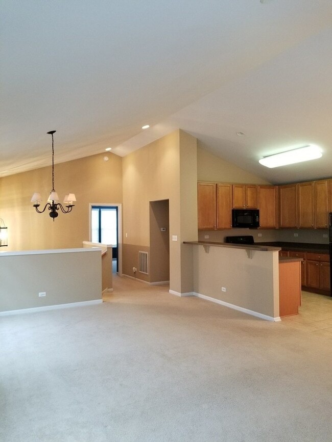 Building Photo - 2444 Emily Ln