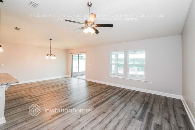 Foto del edificio - 14545 Needham Dr