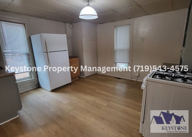 Foto del edificio - $475 Off Move In Special! 3 Bd/1 Bath House - Spacious Kitchen & Laundry Room $950/$950