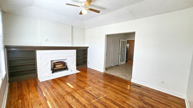 Building Photo - 1 Bed/1 Bath Near the Plaza District