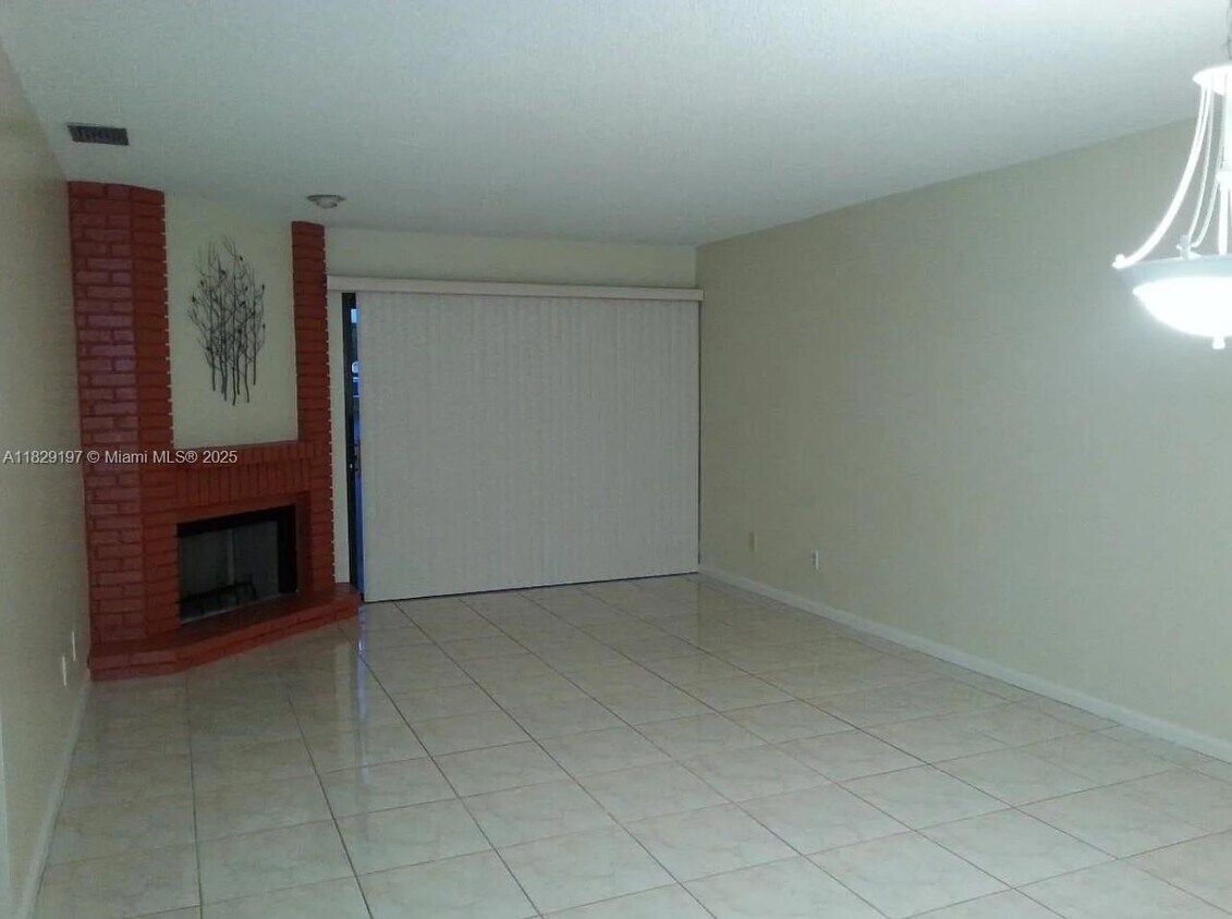 Primary Photo - 200 Crosswinds Dr